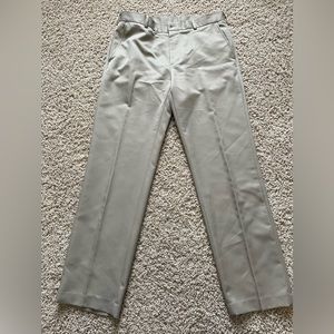 Men’s 34x32 VanHeusen khaki Traveler dress paints